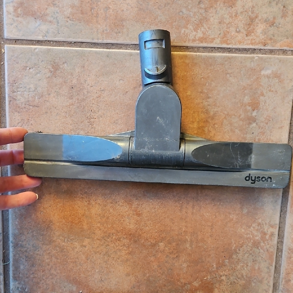 Dyson Vacuum Cleaner Attachment in Black